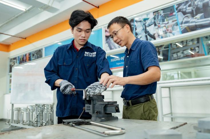 Cơ hội nghề nghiệp và tiềm năng phát triển trong ngành cơ khí hiện đại